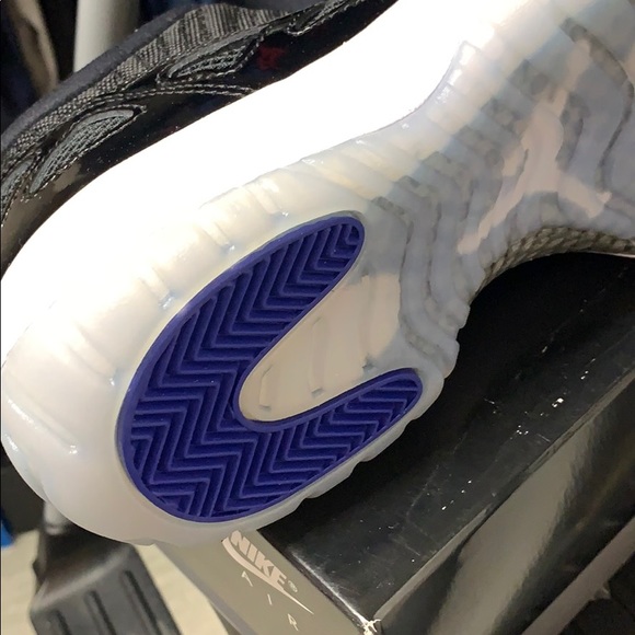 ⚠️ Brand New Rare Jordan 11 low IE size 9 men’s - Picture 11 of 11